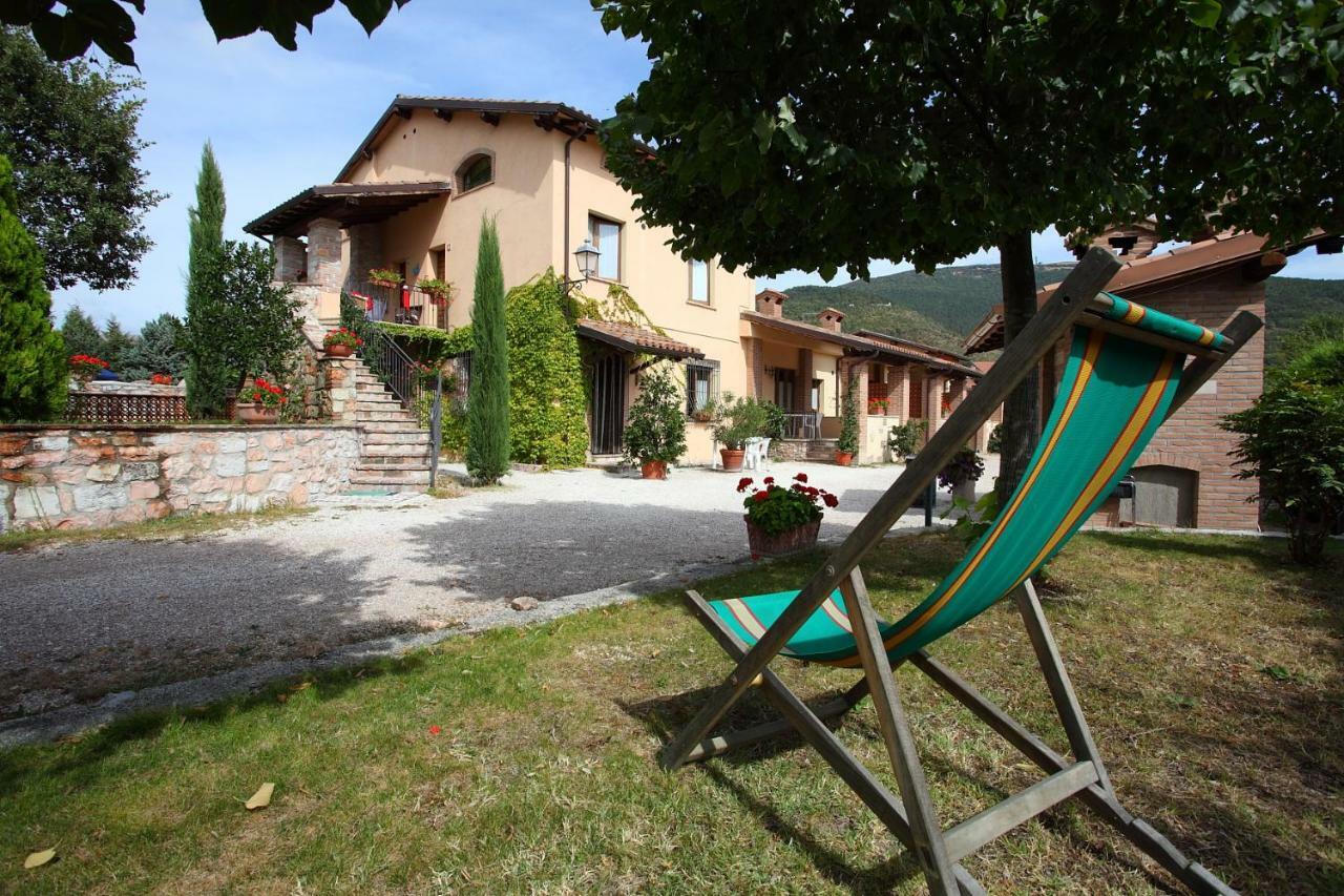 Residenza Le Querce Trilocale Villa Fossato di Vico Ngoại thất bức ảnh