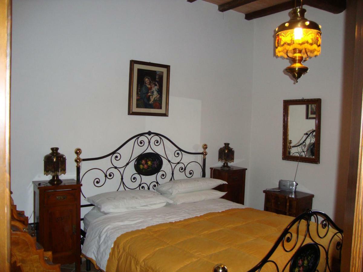 Residenza Le Querce Trilocale Villa Fossato di Vico Ngoại thất bức ảnh