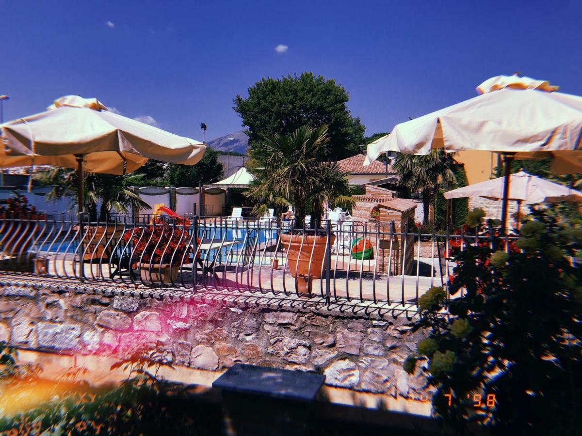 Residenza Le Querce Trilocale Villa Fossato di Vico Ngoại thất bức ảnh