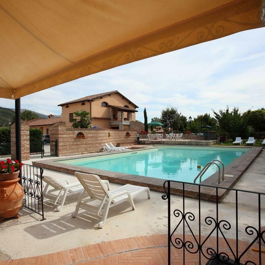 Residenza Le Querce Trilocale Villa Fossato di Vico Ngoại thất bức ảnh