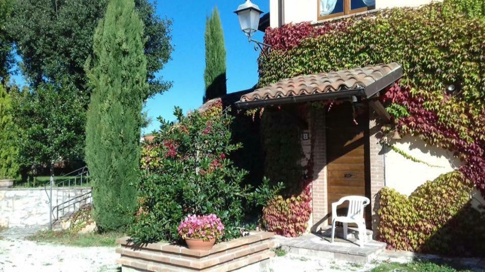 Residenza Le Querce Trilocale Villa Fossato di Vico Ngoại thất bức ảnh