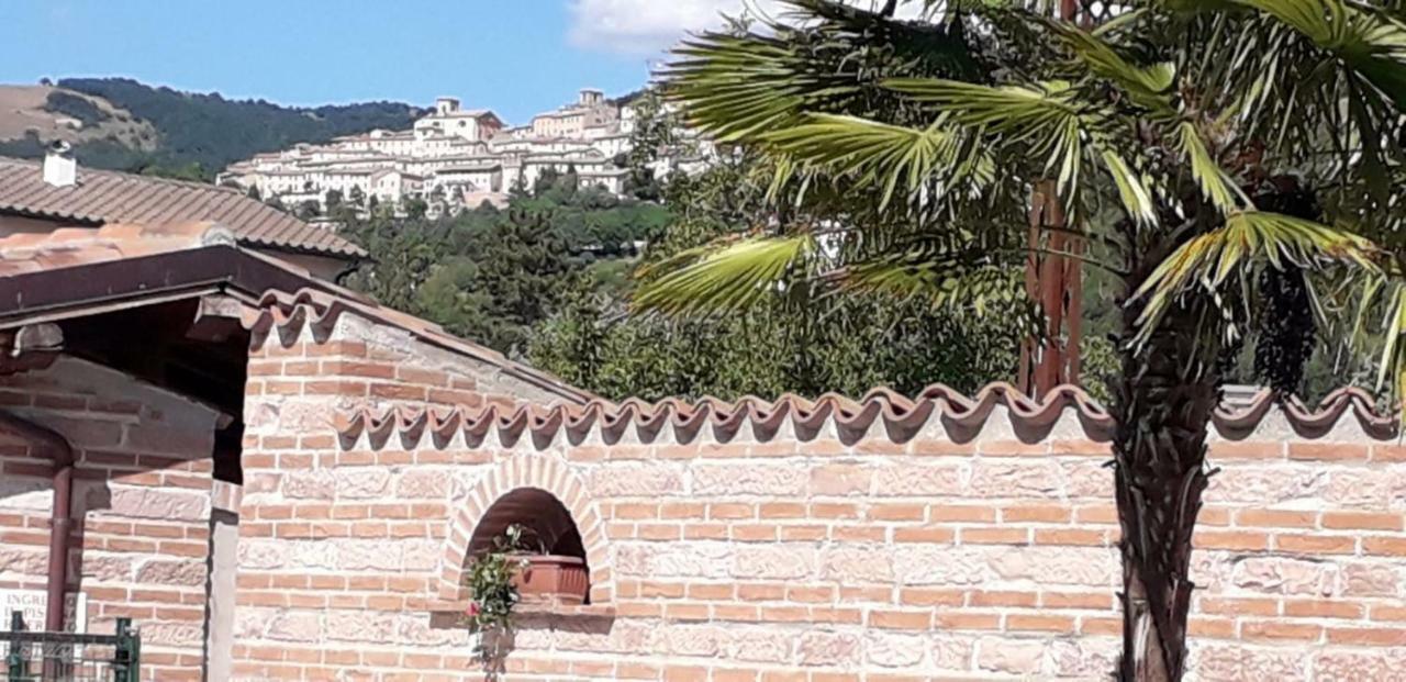 Residenza Le Querce Trilocale Villa Fossato di Vico Ngoại thất bức ảnh