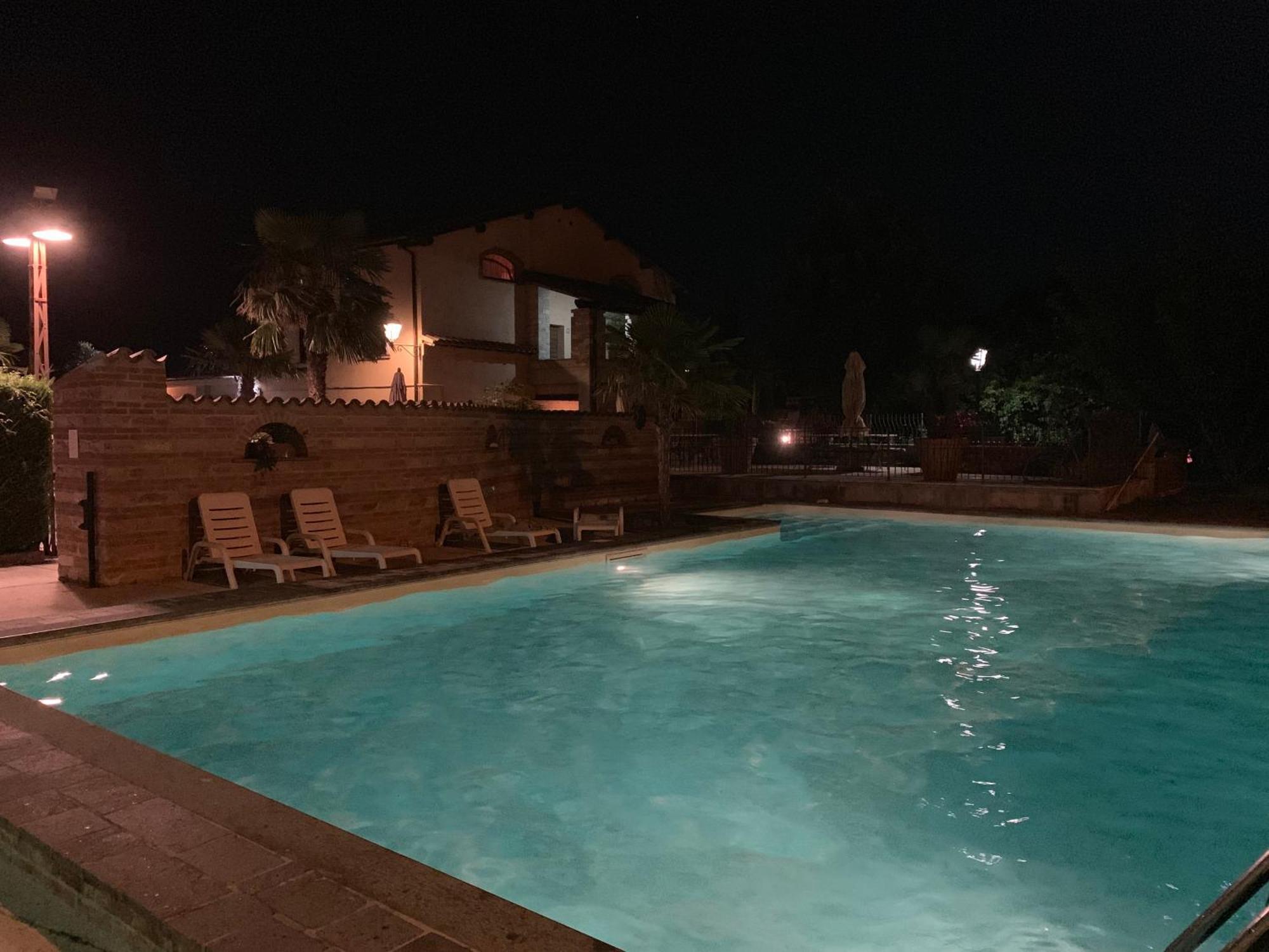 Residenza Le Querce Trilocale Villa Fossato di Vico Ngoại thất bức ảnh